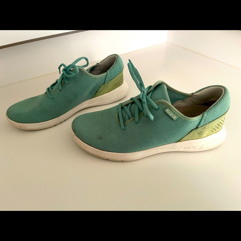 Women’s KIZIK Shoes 8.5
